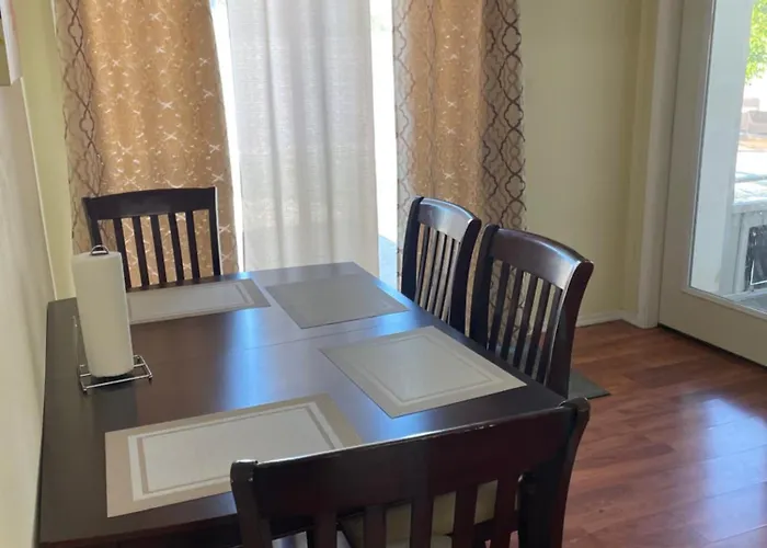 Holiday home Cozy With Sparkling Pool/pet Friendly *