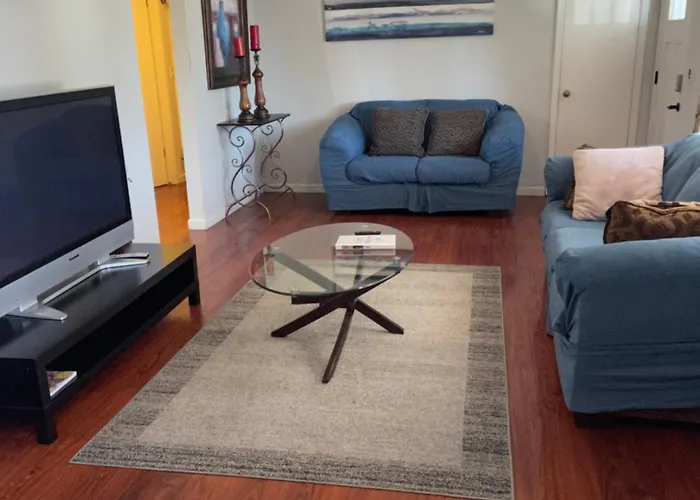Cozy With Sparkling Pool/pet Friendly *