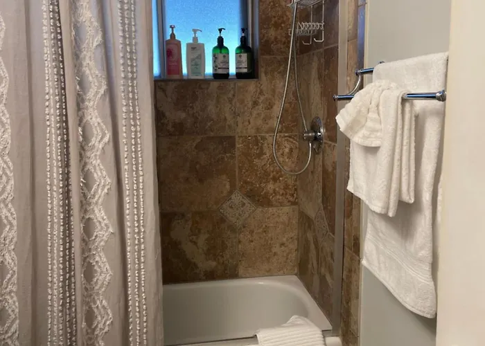 Cozy With Sparkling Pool/pet Friendly Mesa